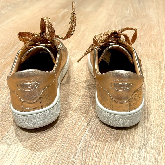 Ugg Milo gold sneakers - Picture 2 of 7